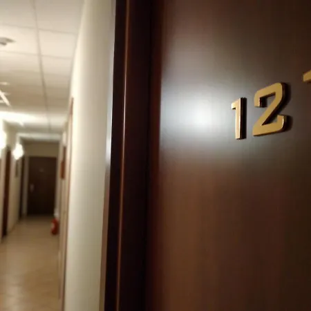 普林奇比欧金尼奥酒店 3*