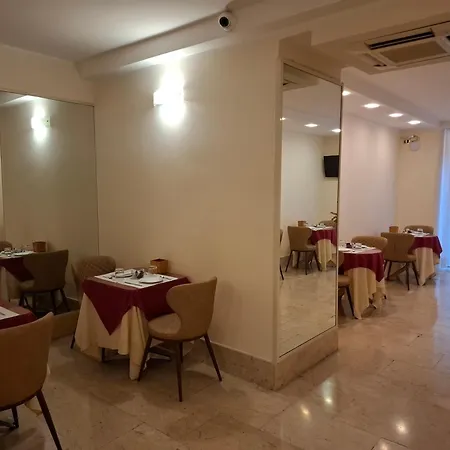普林奇比欧金尼奥酒店 罗马
